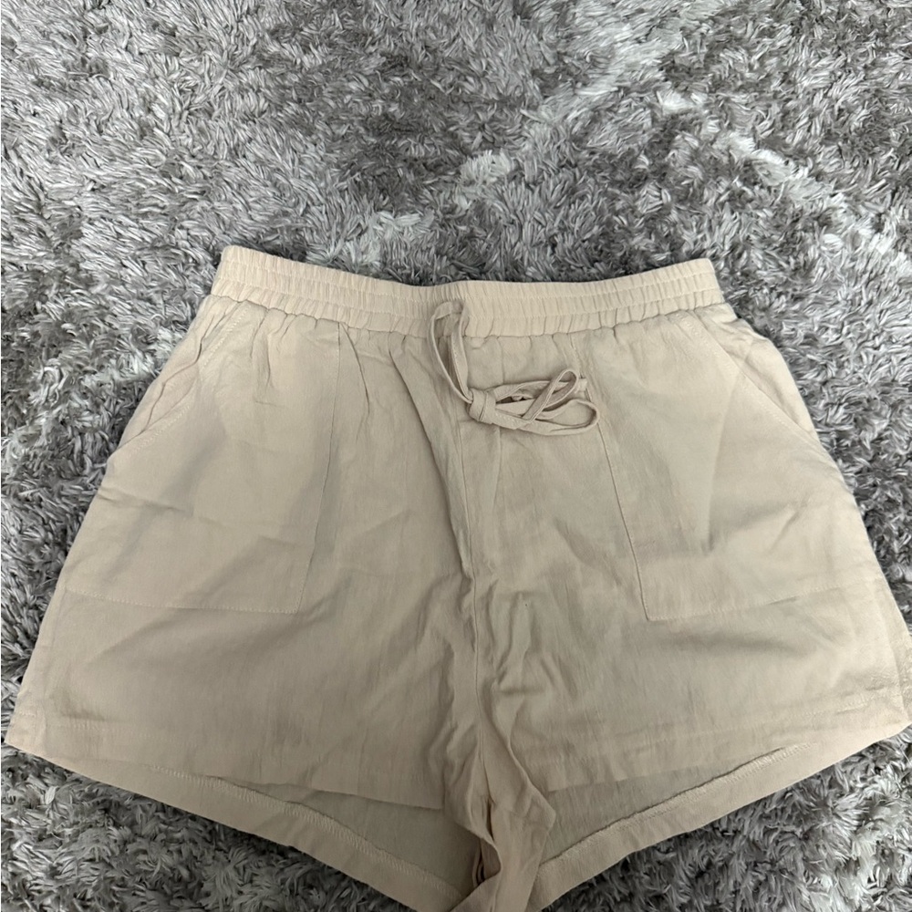 SHEIN High Waist Cream Shorts